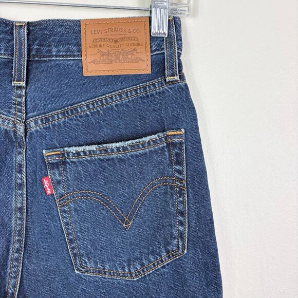 Levi's Premium Denim Dark Wash Button Fly High Waist Ribcage Shorts in Noe Five - Picture 9 of 11